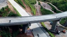 Pontes e Viadutos Rodoviários com Tabuleiros Pré-Fabricados na BR-381 e na BR-101 (Brasil) - Conceção, Projeto e Obra