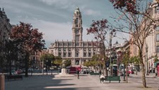 Câmara do Porto quer adquirir e reabilitar seis ilhas na Lomba
