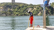 Inspeções subaquáticas avaliam fundações da Ponte 25 de Abril