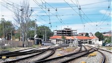 IP vai adaptar eletrificação da linha de Cascais à rede ferroviária