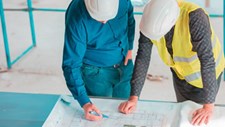 Produção na construção abranda para 4,7% em fevereiro