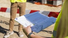 Produção na construção acelera para 4,1% em março