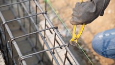 Produção na construção cresce 3% em março
