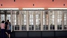 Quiosque da Universidade de Coimbra: O (re)uso das caixilharias do Colégio de São Pedro