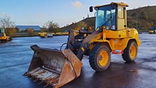 Subasta de Surplex em França: seleção de maquinaria de construção compacta