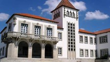 Tábua requalifica coberturas de edifícios públicos