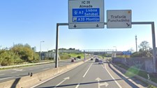 Via rápida da Costa da Caparica vai passar a ter 4 vias de trânsito